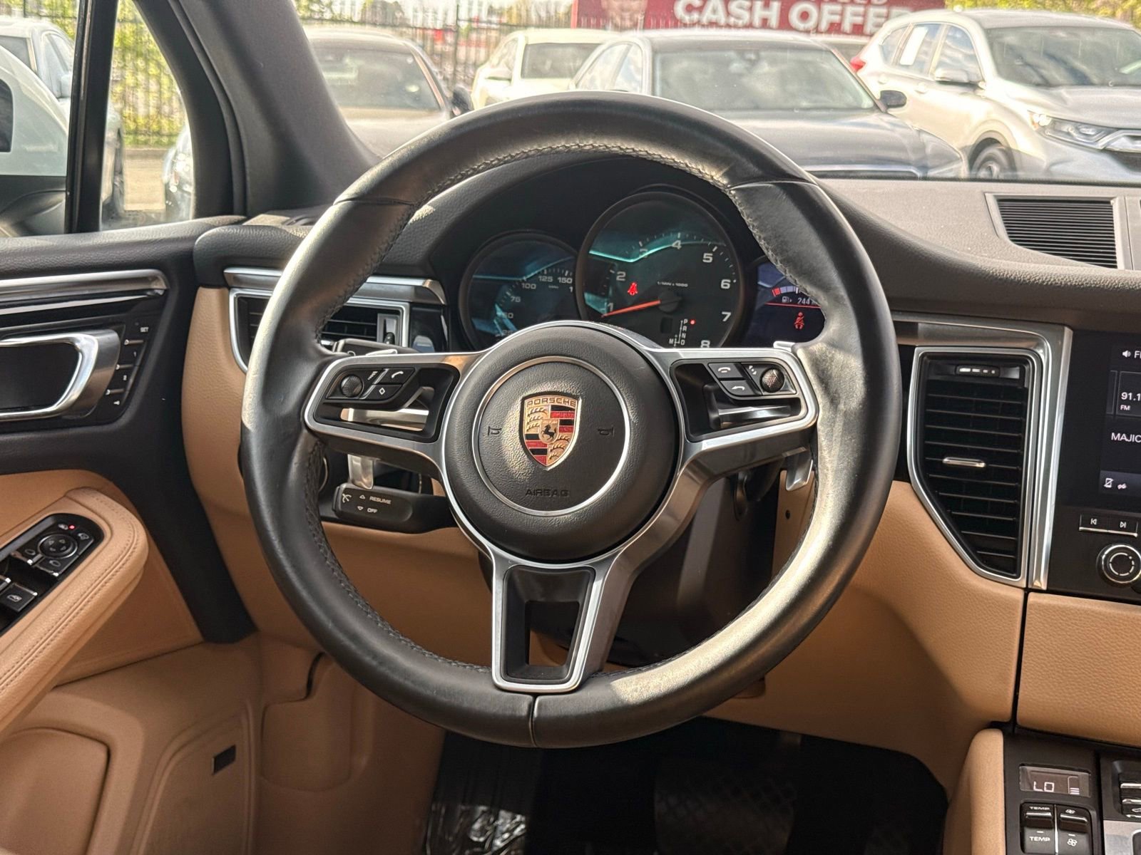 Used 2018 Porsche Macan image 33