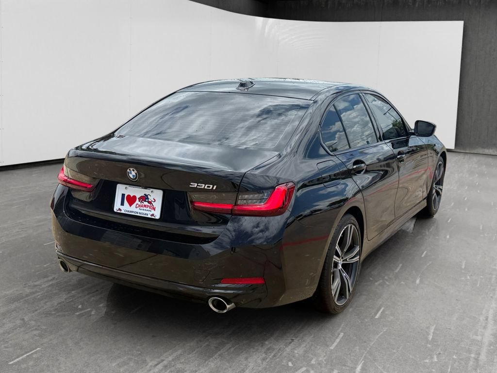 Used 2023 BMW 330i Sedan w/ Convenience Package RWD image 5
