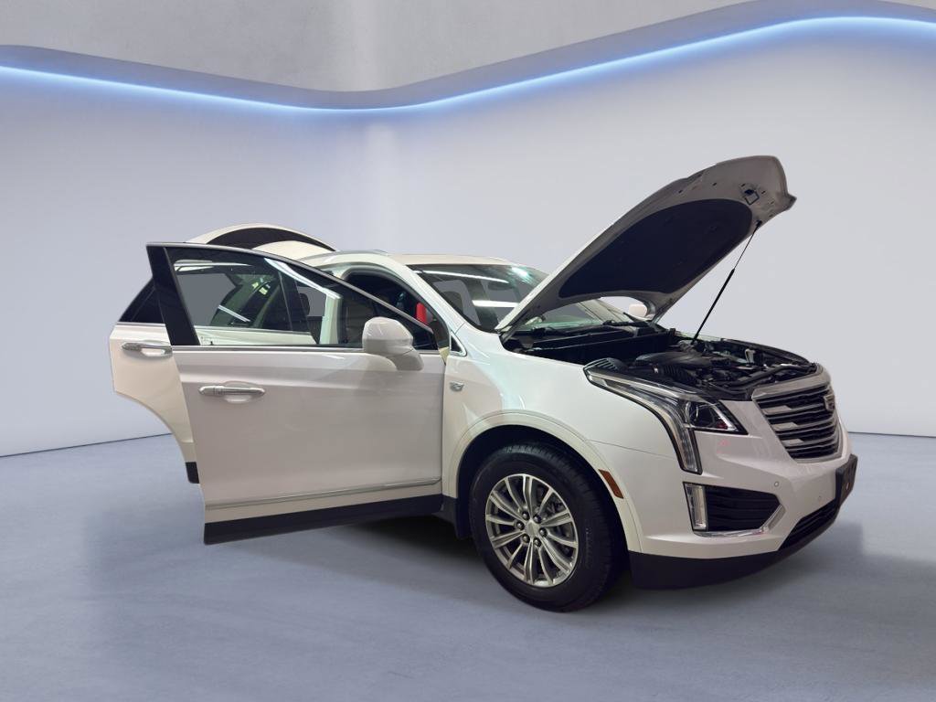 Used 2017 Cadillac XT5 Luxury w/ Driver Awareness Package AWD/4WD image 7