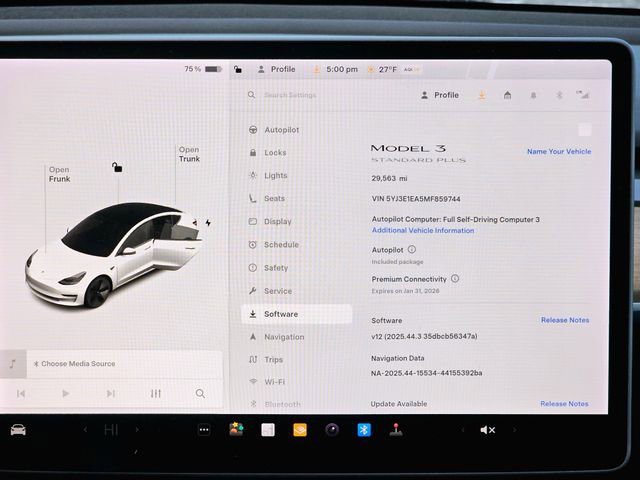 Used 2021 Tesla Model 3 Standard Range Plus image 35