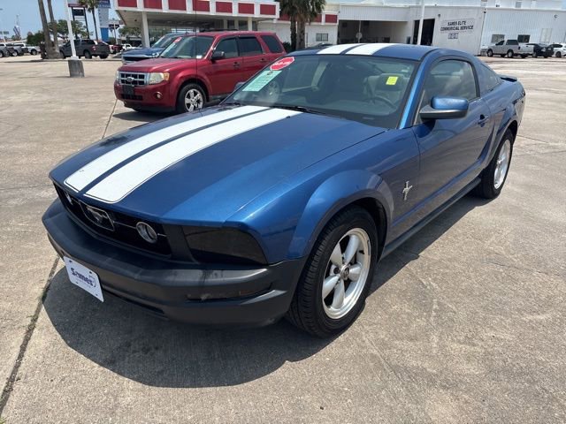 Used 2008 Ford Mustang Premium RWD video 1