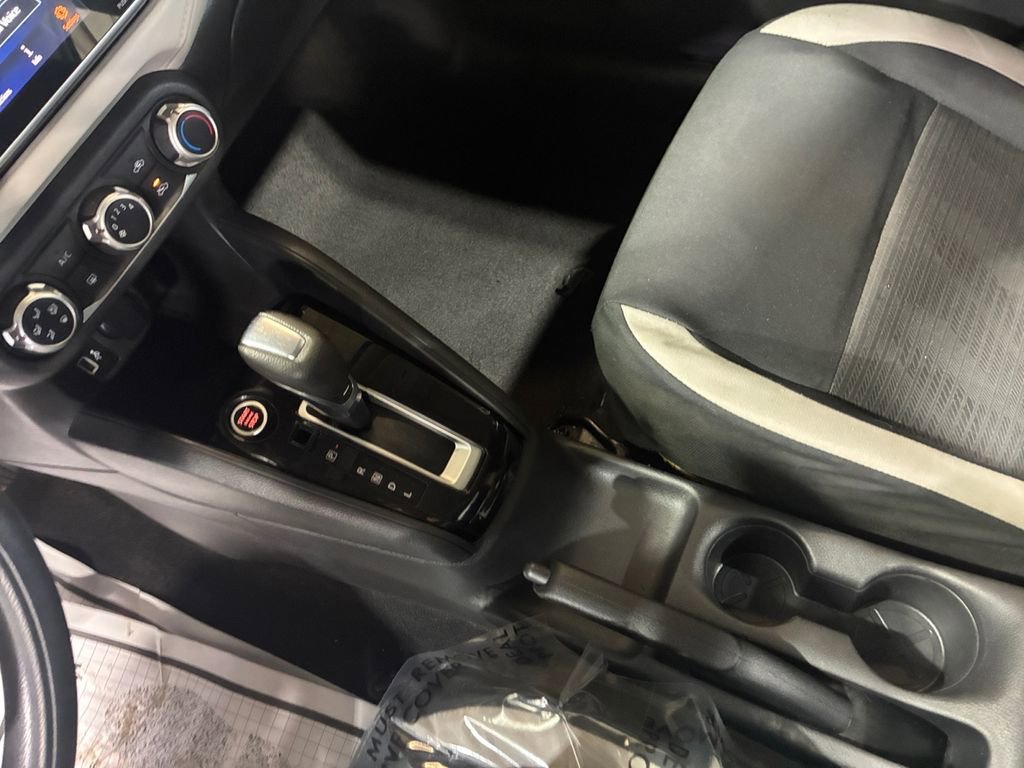Used 2021 Nissan Versa SV image 30
