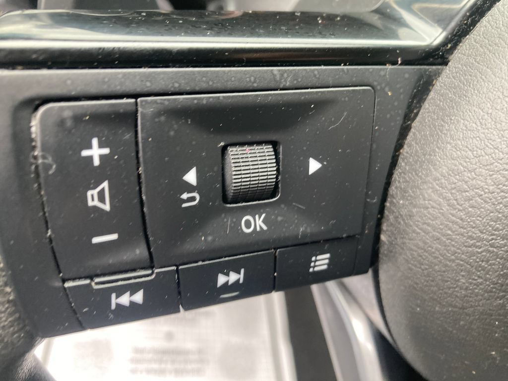 Used 2023 Nissan Rogue SV AWD/4WD image 39