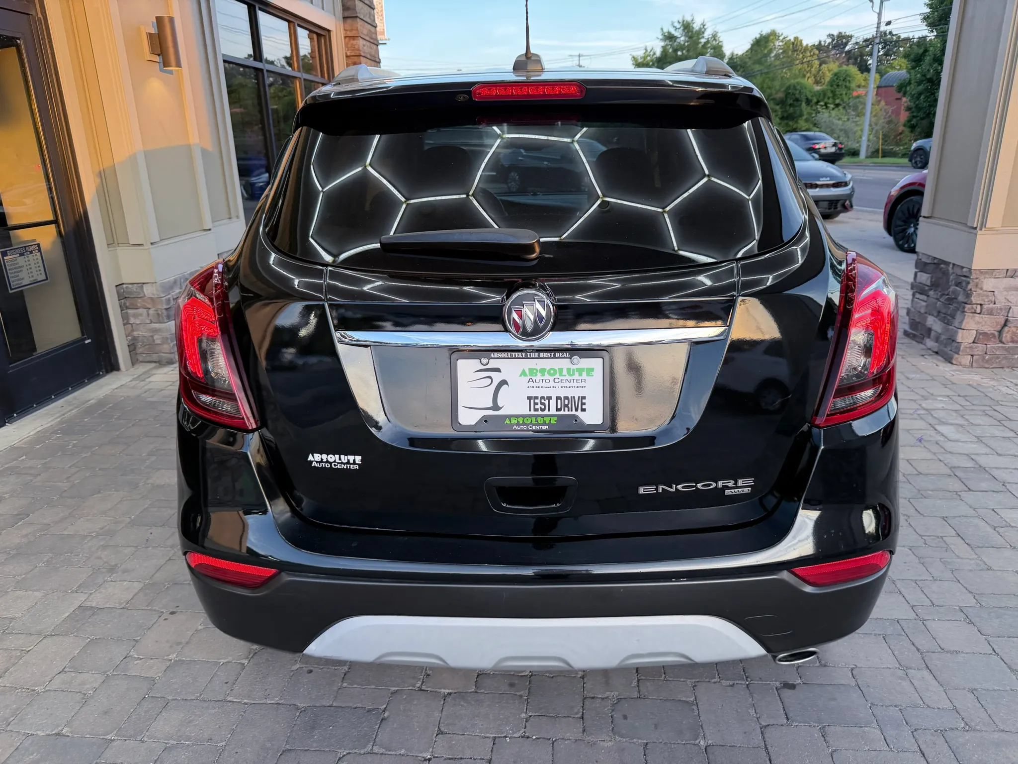 Used 2019 Buick Encore Preferred AWD/4WD image 9