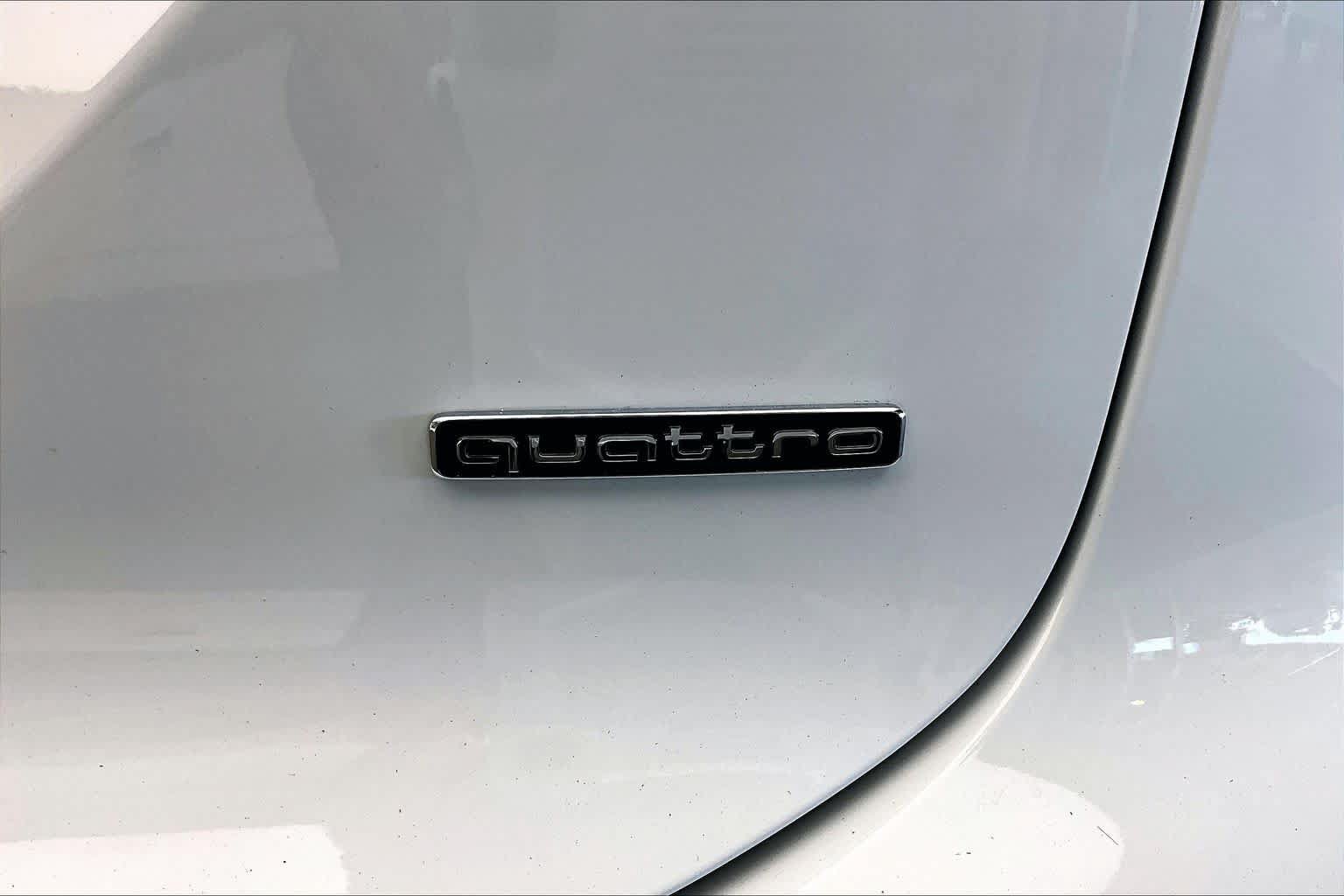 Used 2025 Audi Q6 e-tron Premium Plus w/ Premium Plus AWD/4WD image 9