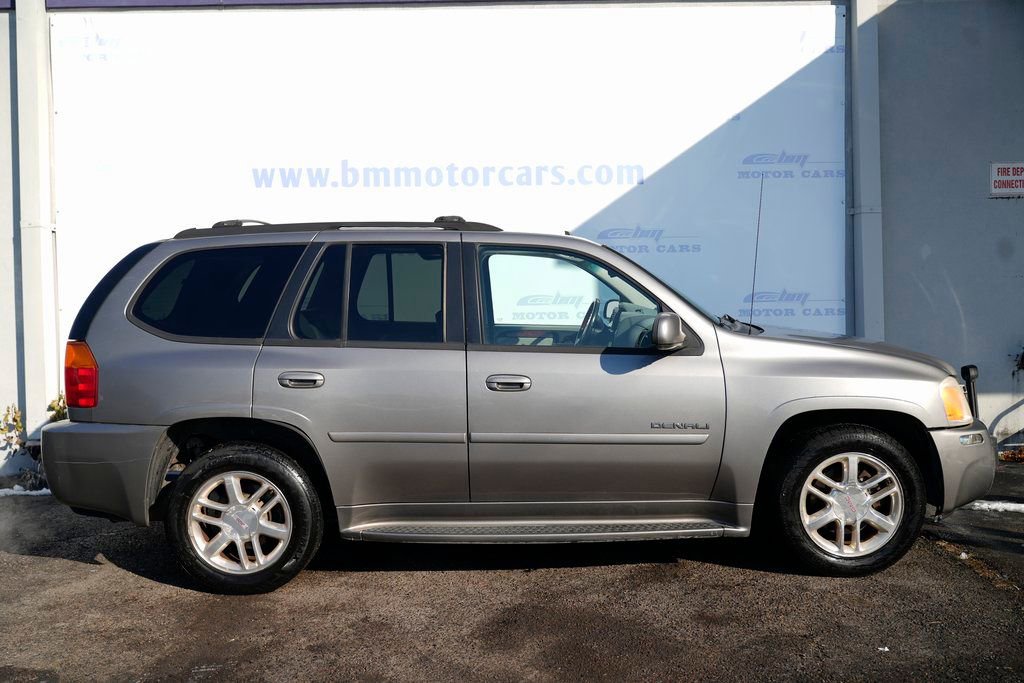 Used 2009 GMC Envoy Denali w/ Sun And 6-Disc Cd Package image 7