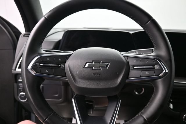 Used 2025 Chevrolet Suburban Z71 AWD/4WD image 18