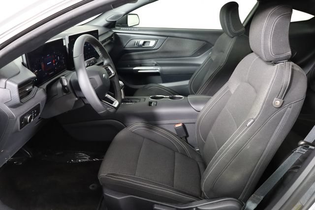 Used 2025 Ford Mustang Coupe RWD image 14