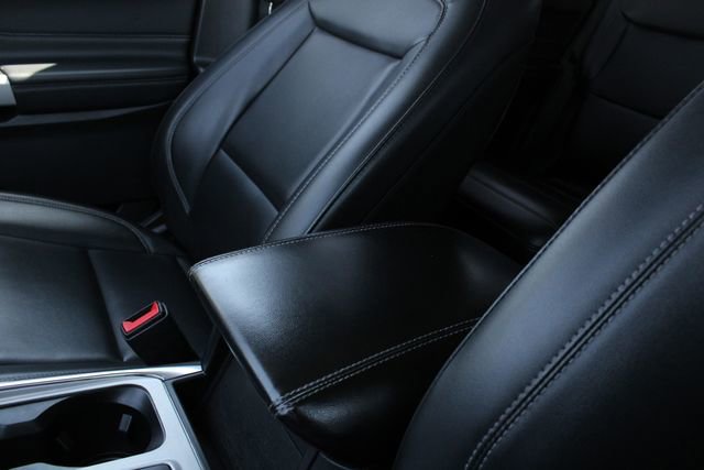 Used 2023 Ford Explorer XLT w/ Equipment Group 202A AWD/4WD image 19