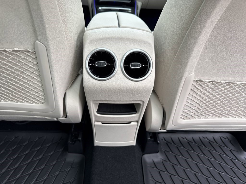 Certified 2025 Mercedes-Benz GLB 250 image 23