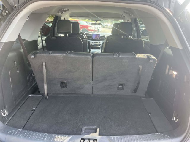 Certified 2023 Ford Explorer XLT w/ Equipment Group 202A RWD image 12