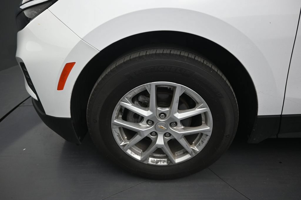 Used 2024 Chevrolet Equinox LS FWD image 11