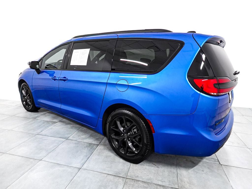 New 2026 Chrysler Pacifica Select w/ S Appearance Package FWD image 5