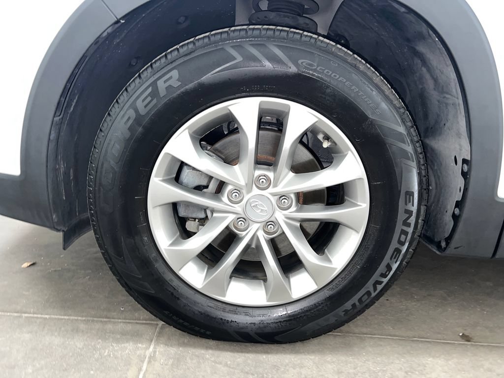 Used 2019 Hyundai Santa Fe SE FWD image 29