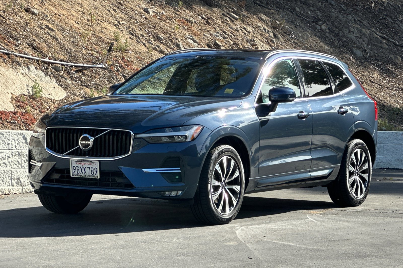 Certified 2023 Volvo XC60 B5 Core w/ Climate Package image 9