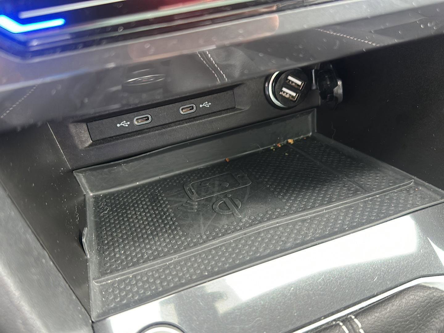 Used 2022 Volkswagen Tiguan SE R-Line image 19