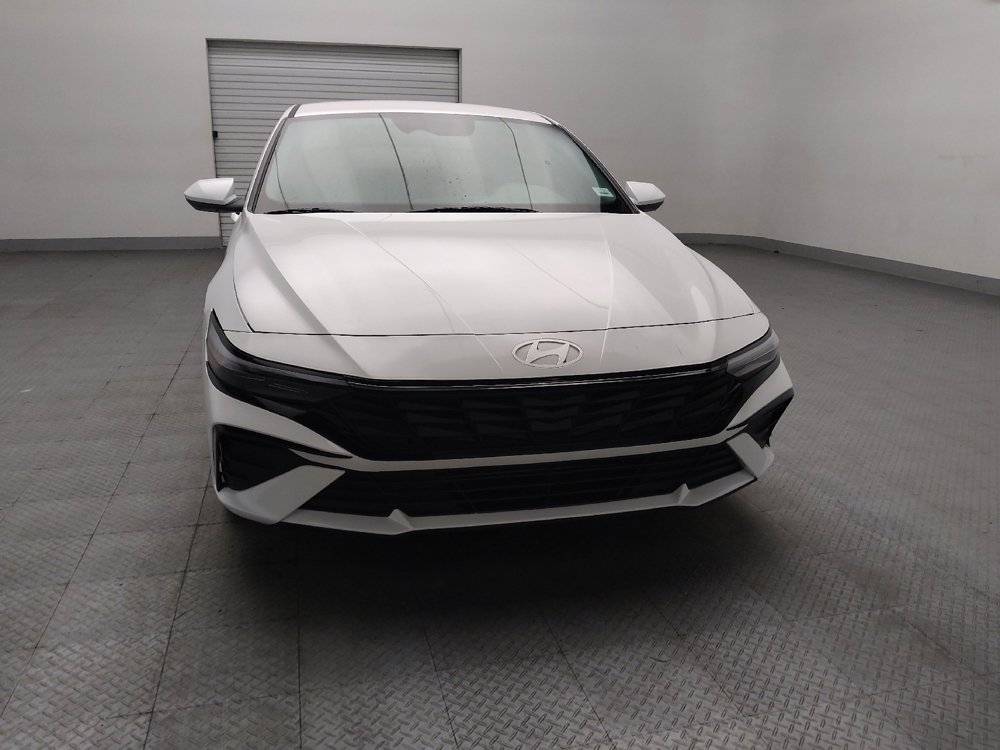 Used 2024 Hyundai Elantra SE FWD image 14