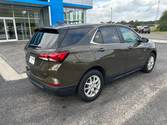 Used 2024 Chevrolet Equinox LT FWD image 2