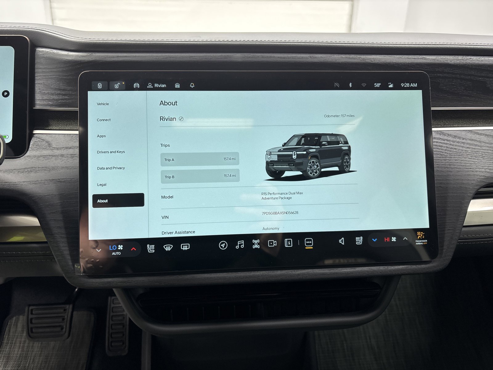 Used 2025 Rivian R1S Adventure AWD/4WD image 29