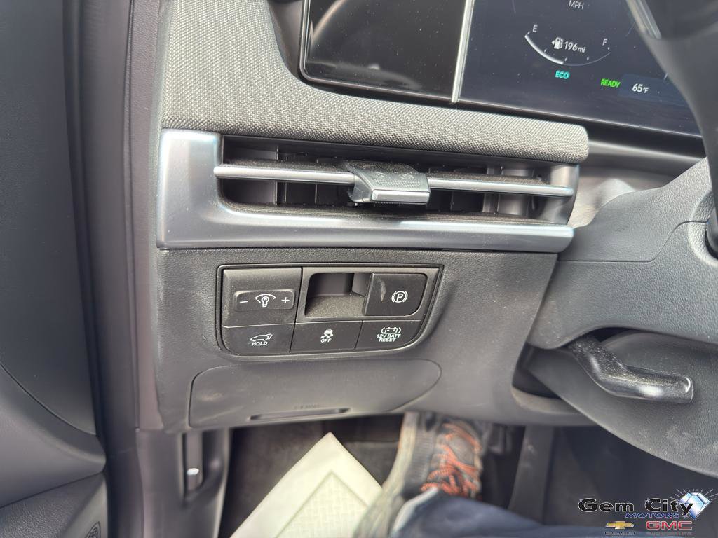 Used 2025 Hyundai Tucson Limited image 32