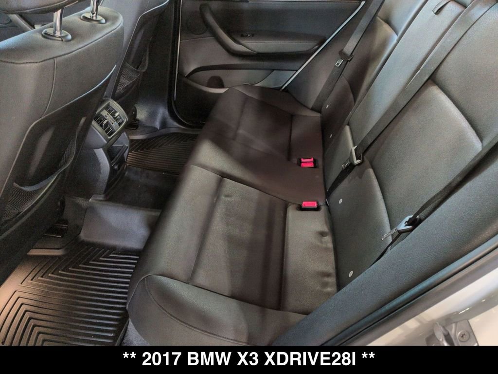 Used 2017 BMW X3 xDrive28i image 3