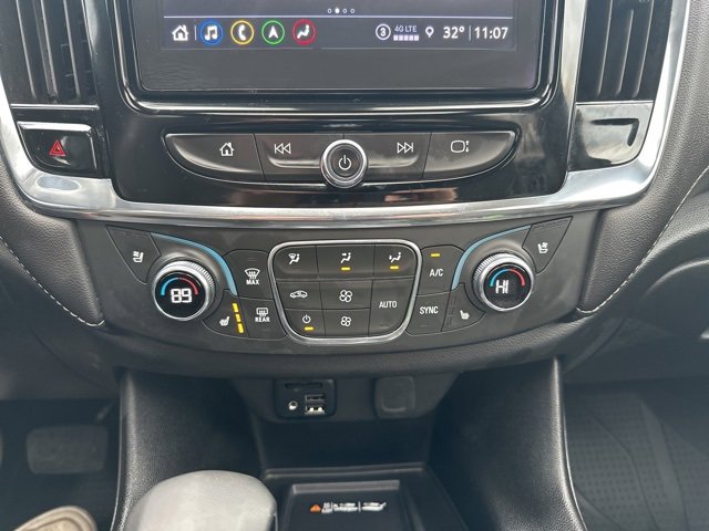 Used 2023 Chevrolet Traverse Premier w/ Redline Edition image 34