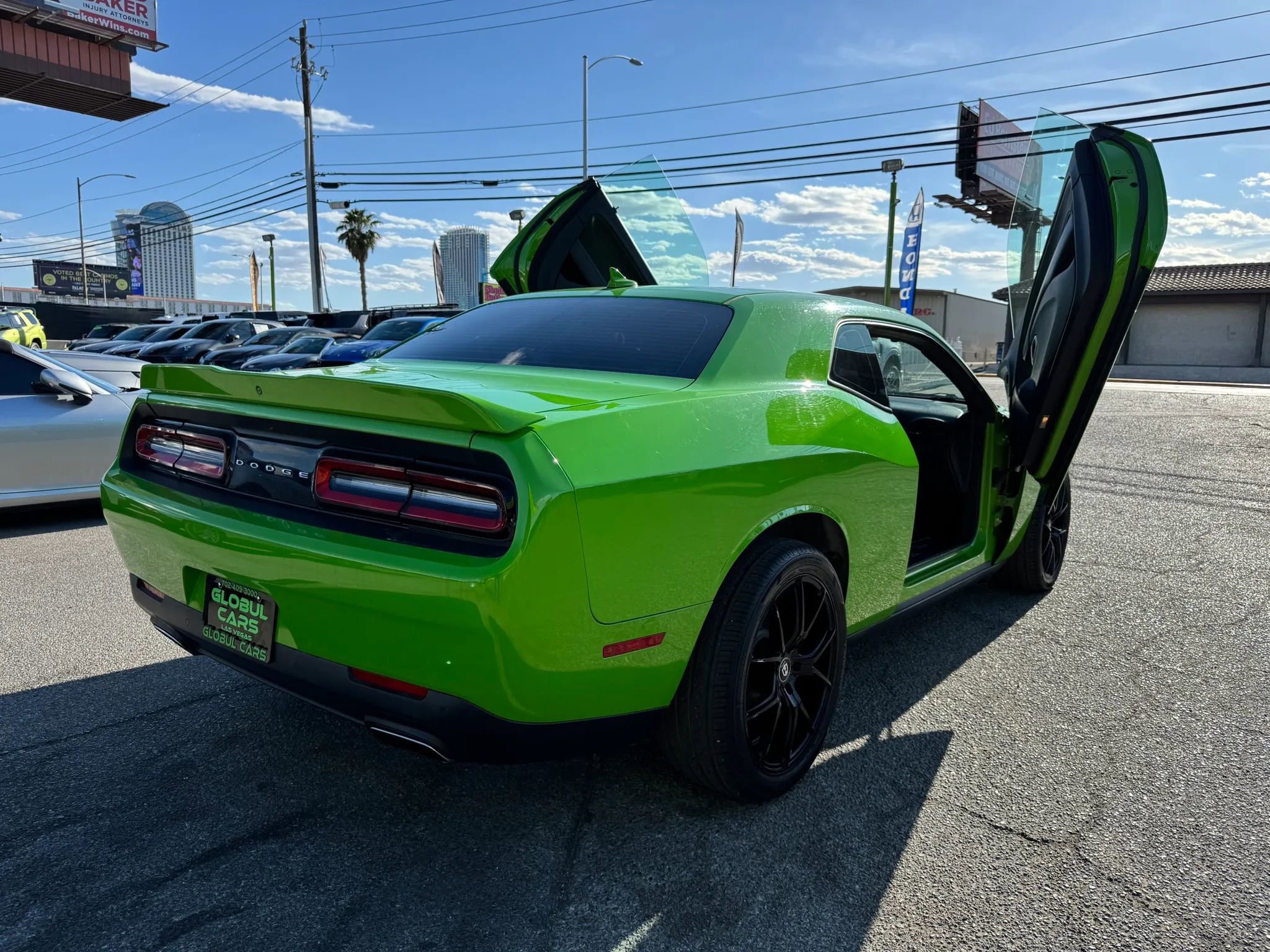 Used 2017 Dodge Challenger GT w/ Driver Convenience Group AWD/4WD image 5