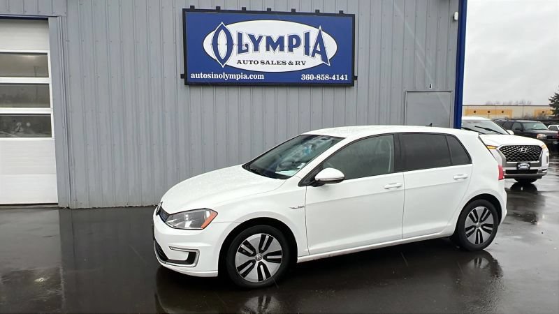 Used 2016 Volkswagen e-Golf SE w/ DC Fast Charging Package