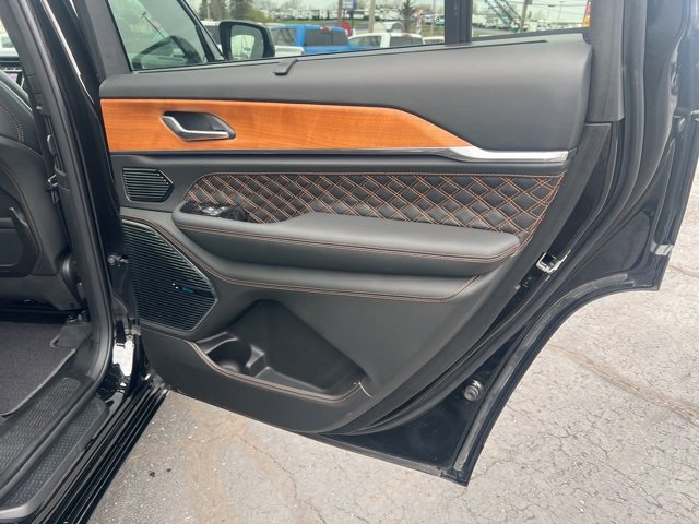 Used 2024 Jeep Grand Cherokee L Summit image 48