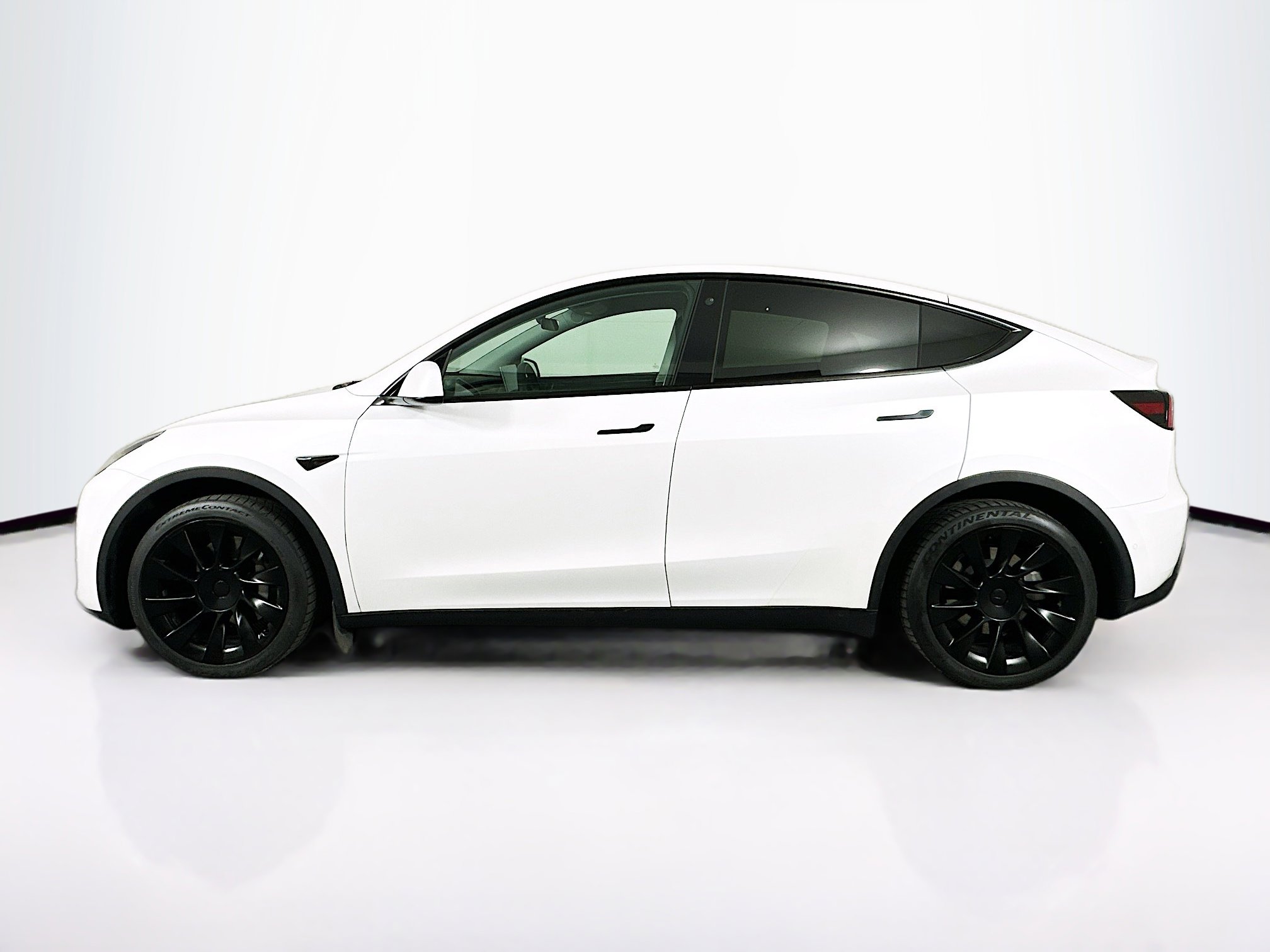 Used 2021 Tesla Model Y Long Range image 4