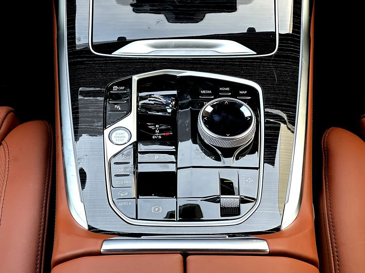 New 2026 BMW X7 M60i image 23