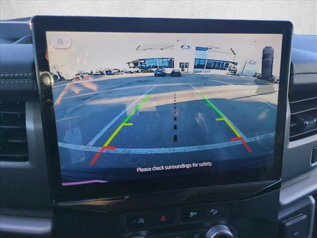 Used 2023 Ford Expedition XLT image 14