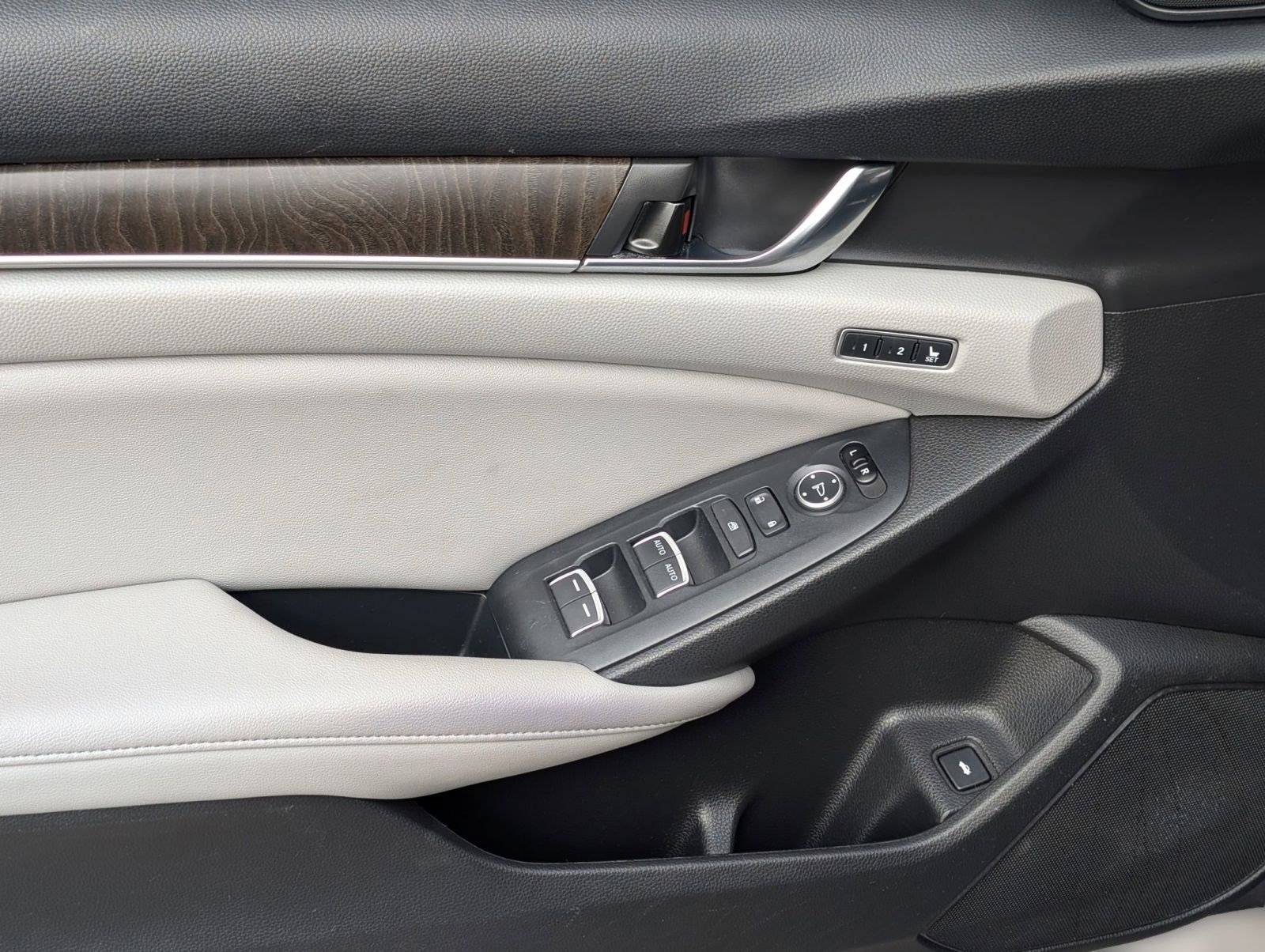 Used 2020 Honda Accord EX-L image 14