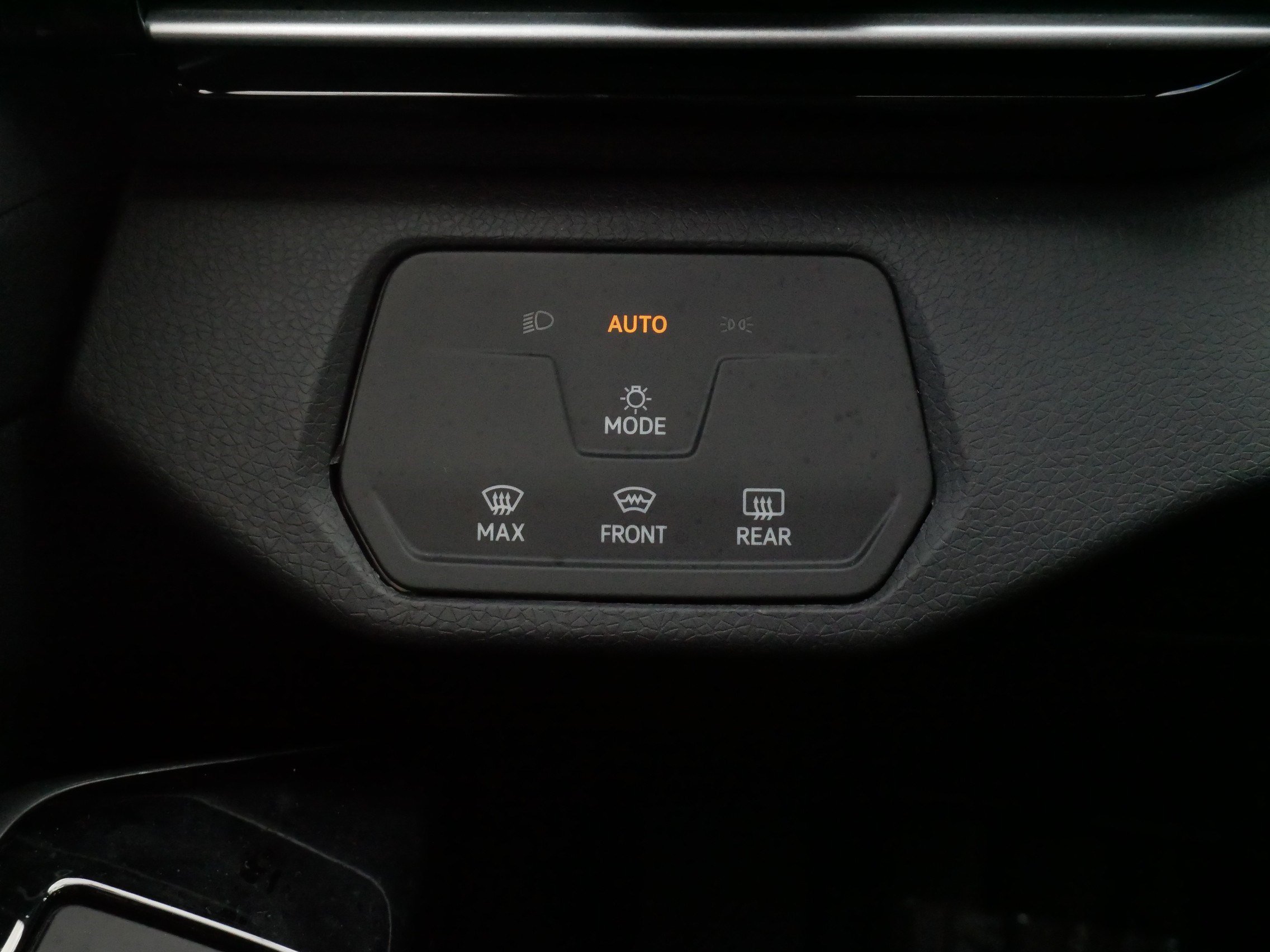 Certified 2024 Volkswagen ID.4 Pro AWD/4WD image 26
