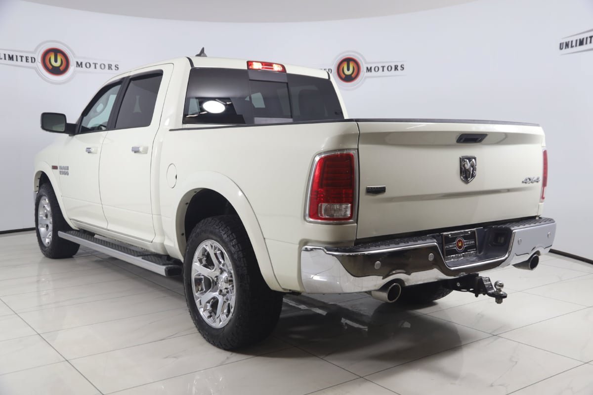 Used 2018 RAM 1500 Laramie w/ Convenience Group AWD/4WD image 4