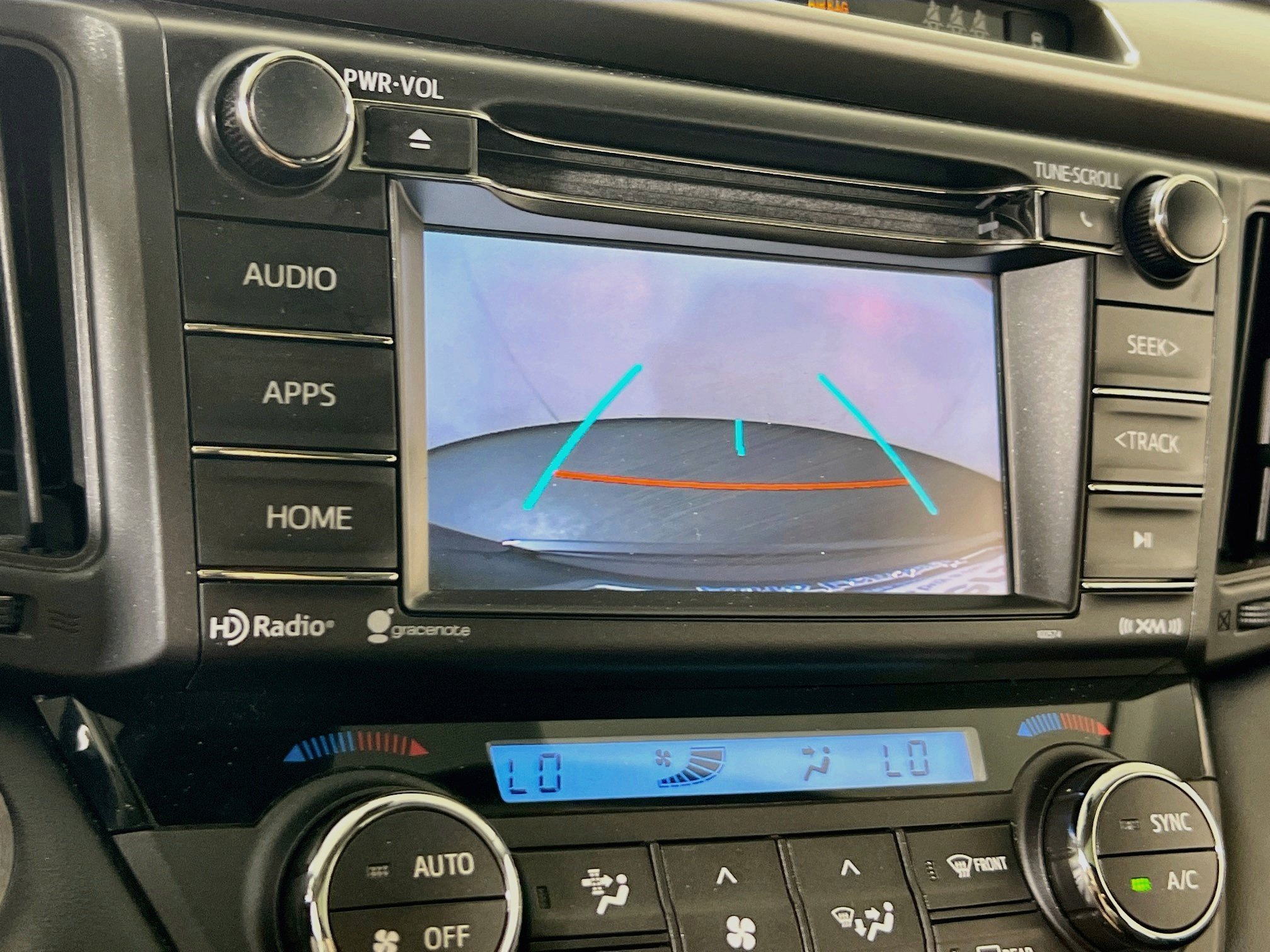 Used 2018 Toyota RAV4 XLE AWD/4WD image 13