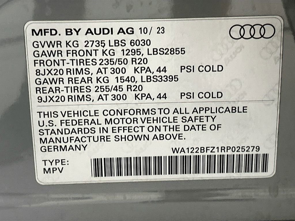 Used 2024 Audi Q4 e-tron Premium AWD/4WD image 33