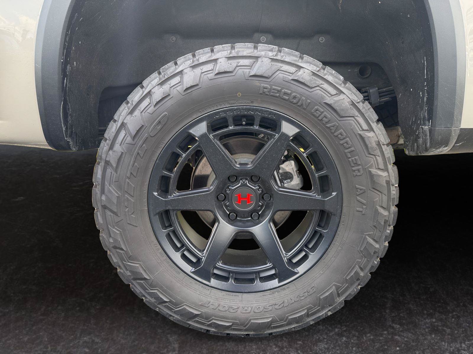 New 2026 Chevrolet Silverado 1500 ZR2 w/ Dark Appearance Package AWD/4WD image 29
