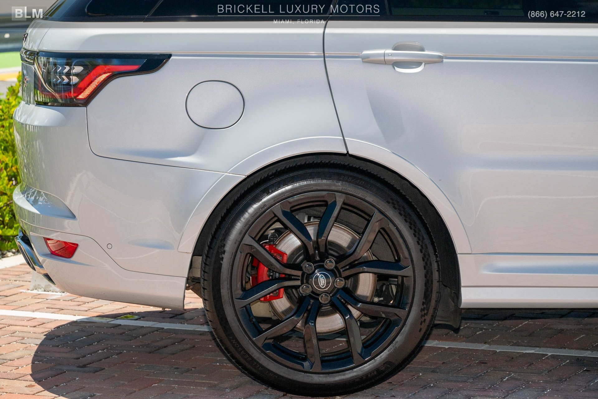 Used 2022 Land Rover Range Rover Sport SVR Carbon Edition AWD/4WD image 46