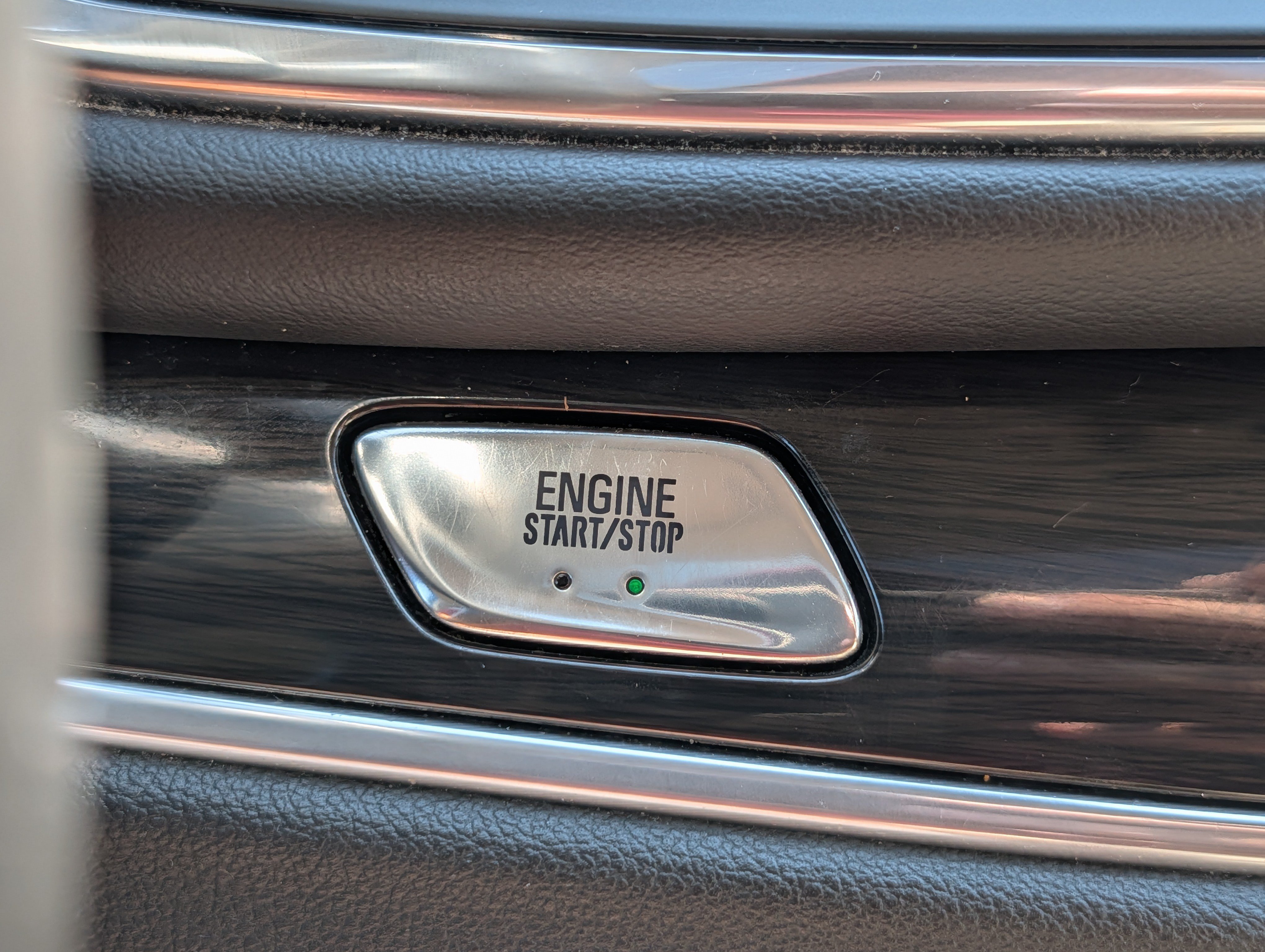 Used 2020 Buick Enclave Essence FWD image 29