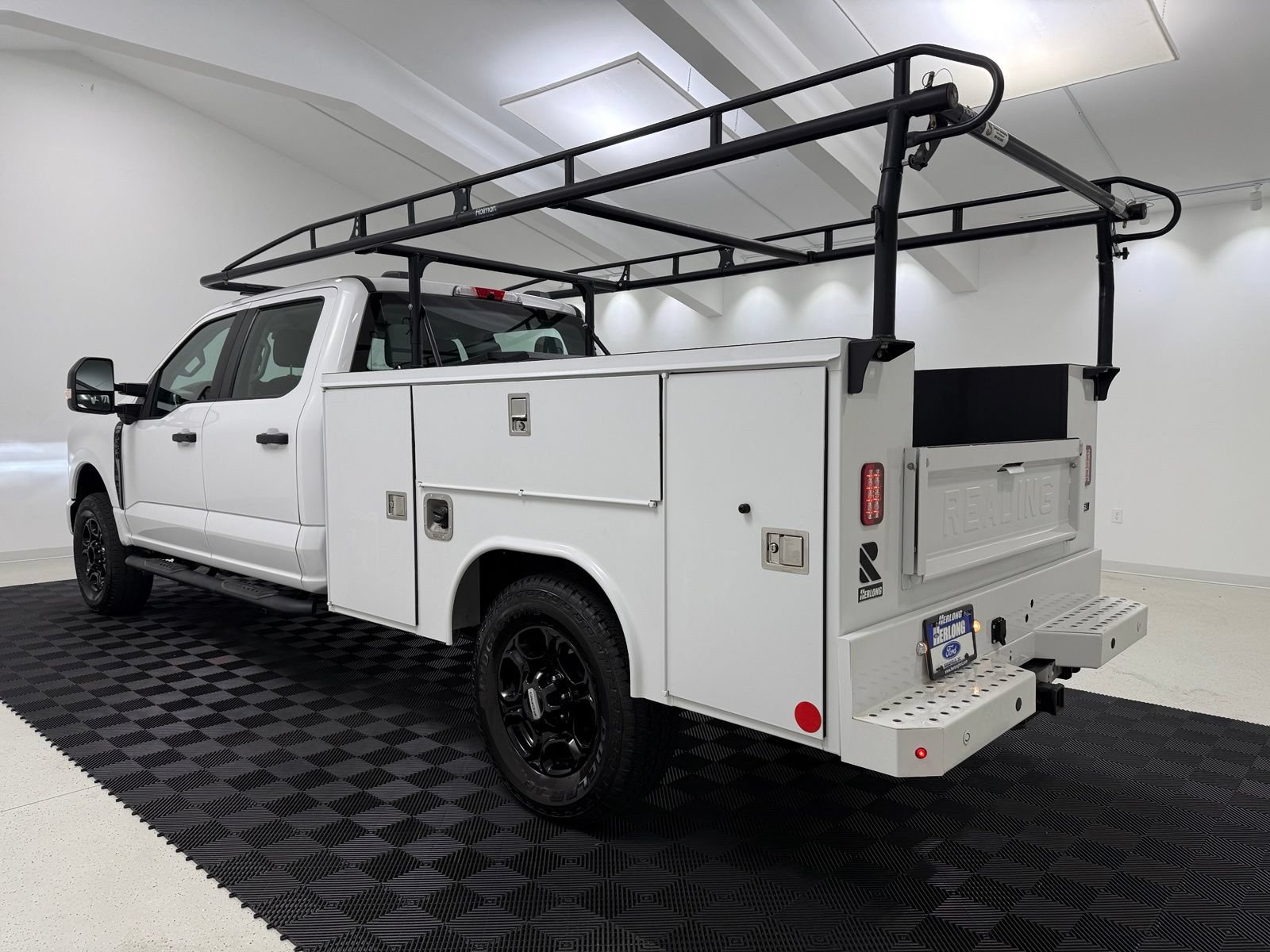 Used 2023 Ford F250 XL w/ STX Appearance Package AWD/4WD image 5