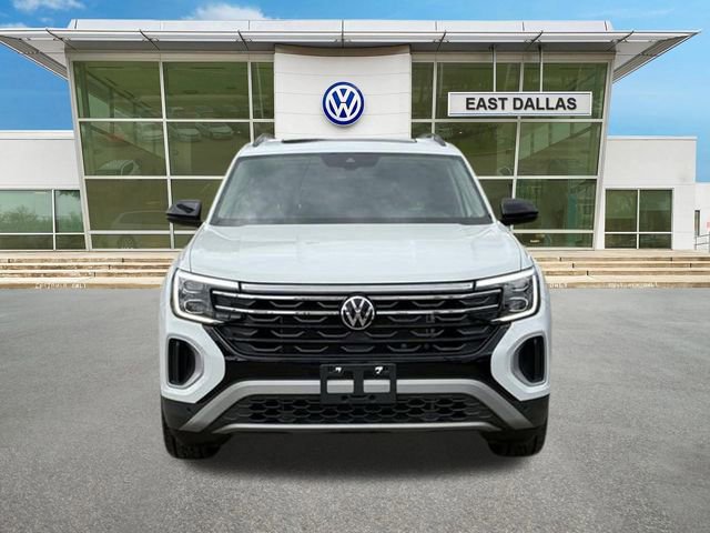 Used 2025 Volkswagen Atlas Peak Edition SE image 6