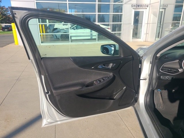 Used 2022 Chevrolet Malibu LT image 17