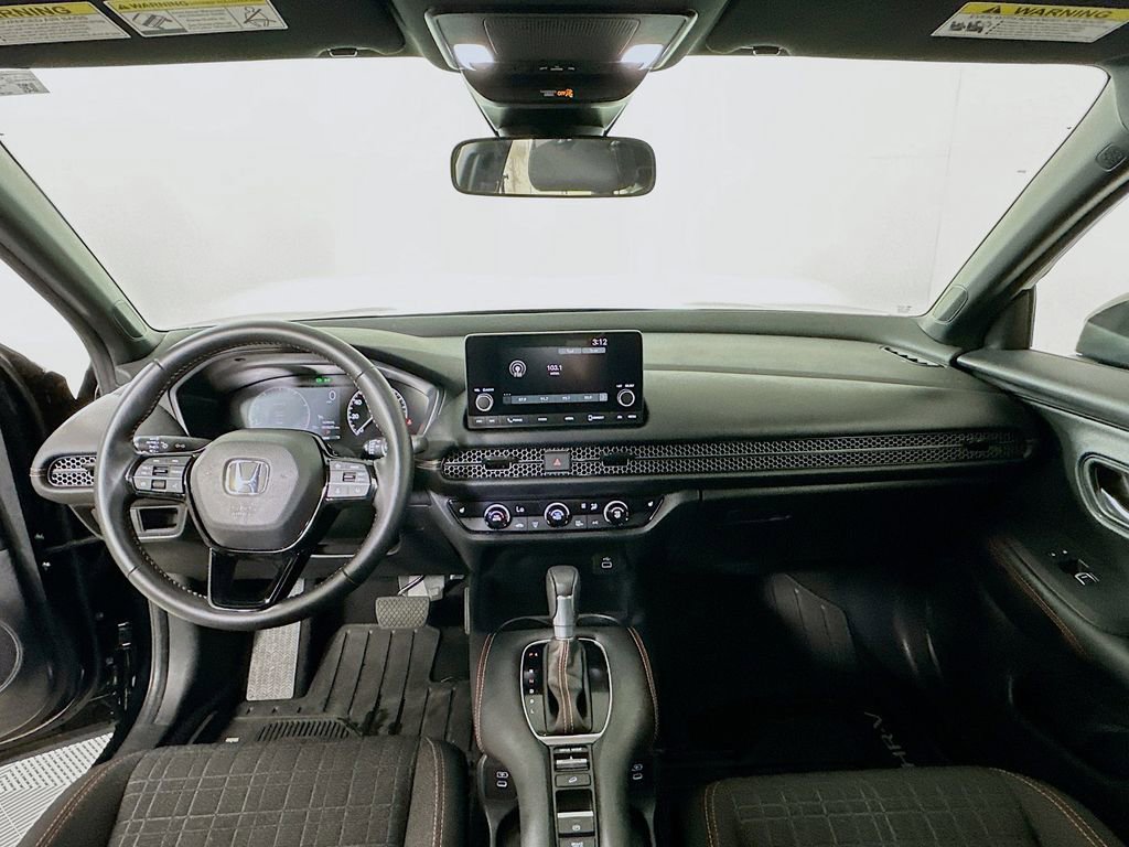 Certified 2025 Honda HR-V Sport image 3