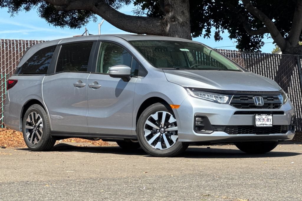 New 2026 Honda Odyssey EX-L image 2