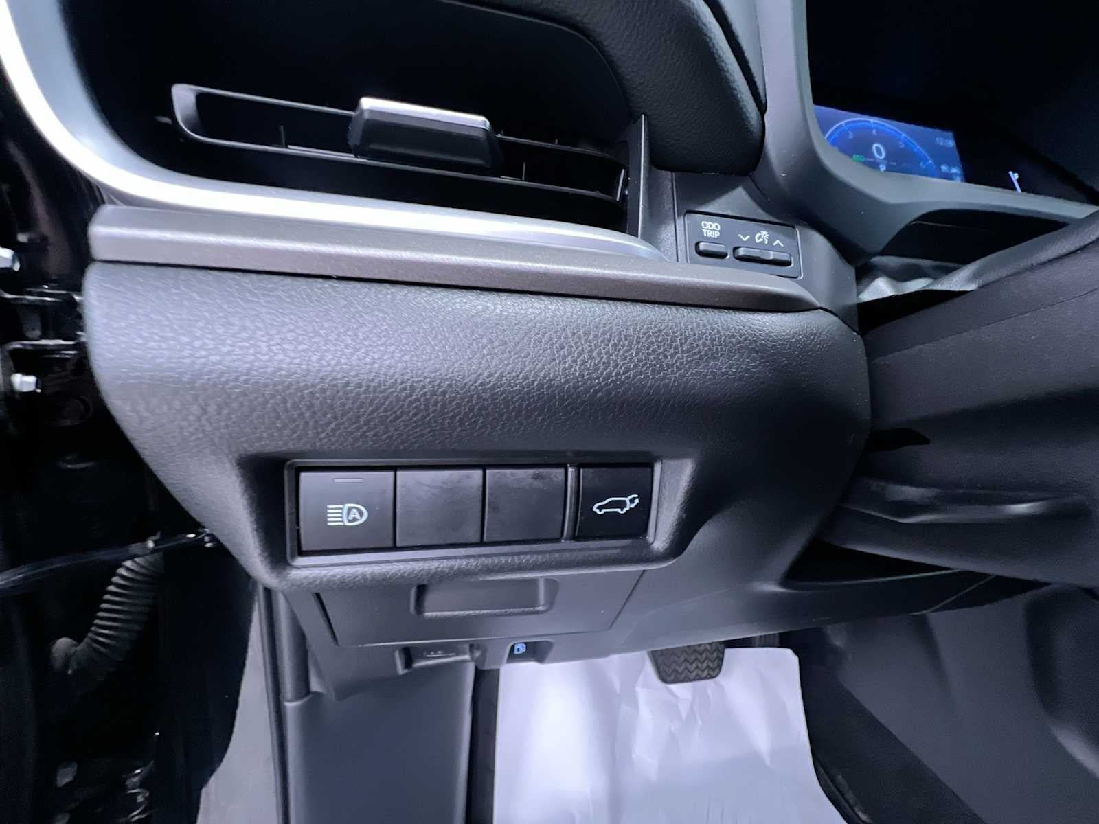Used 2025 Toyota Grand Highlander AWD image 16