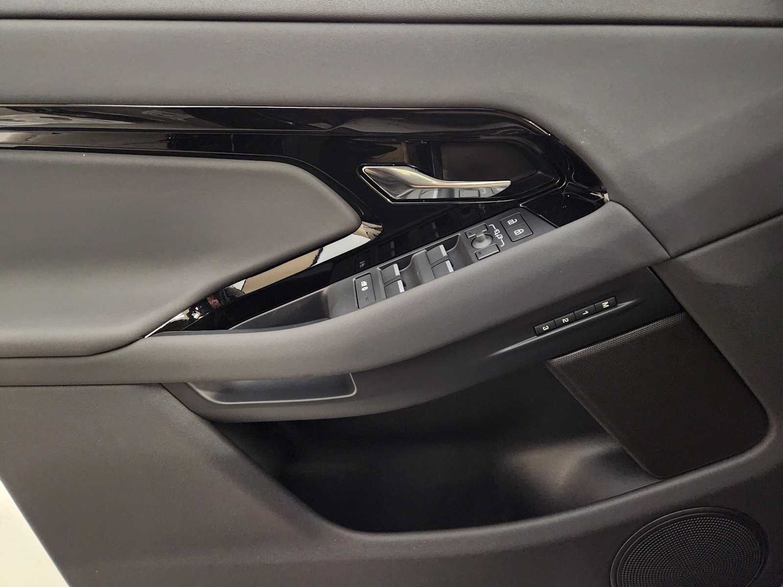 New 2026 Land Rover Range Rover Evoque S AWD/4WD image 35