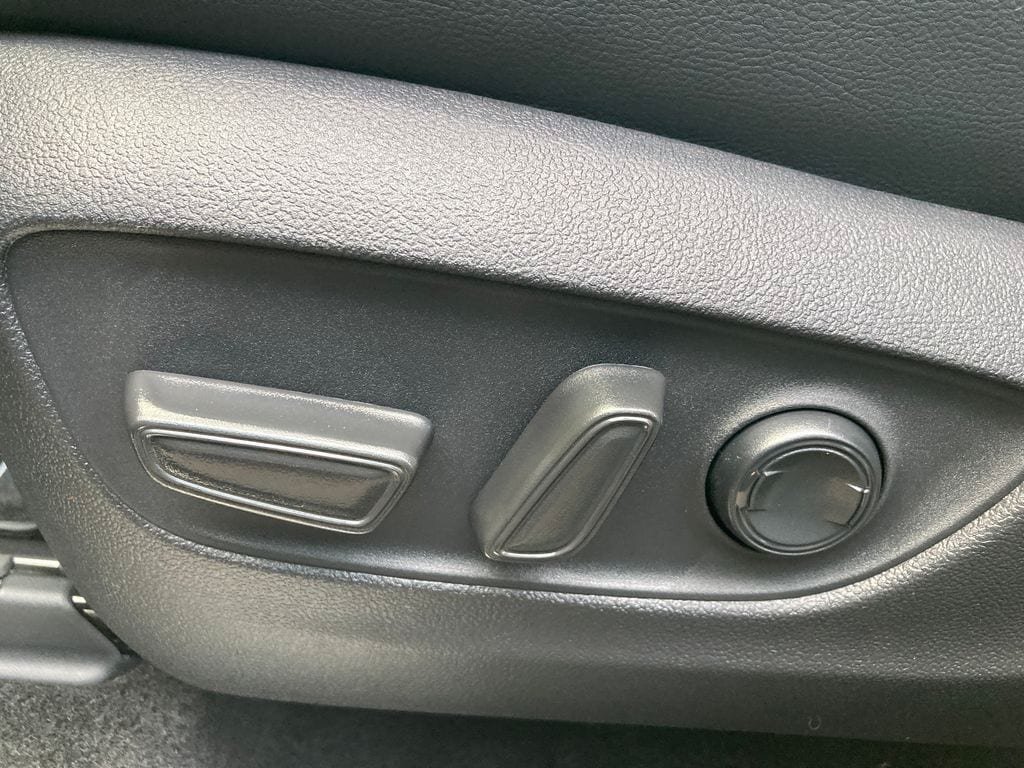 New 2026 Toyota Highlander Limited AWD/4WD image 7