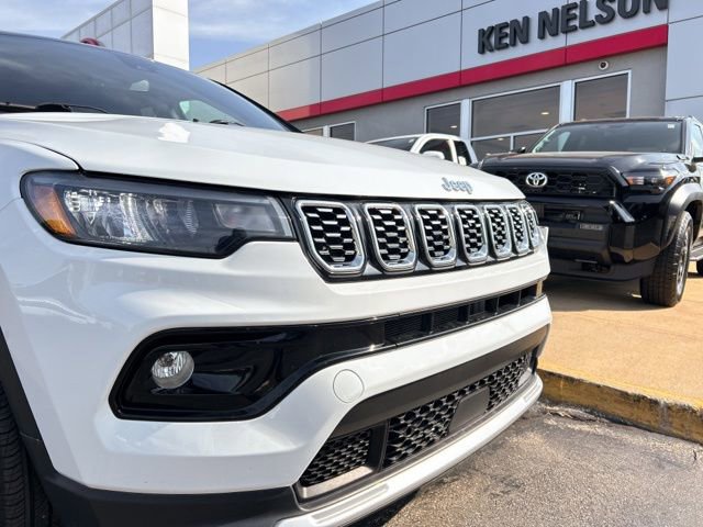 Used 2024 Jeep Compass Limited AWD/4WD image 4