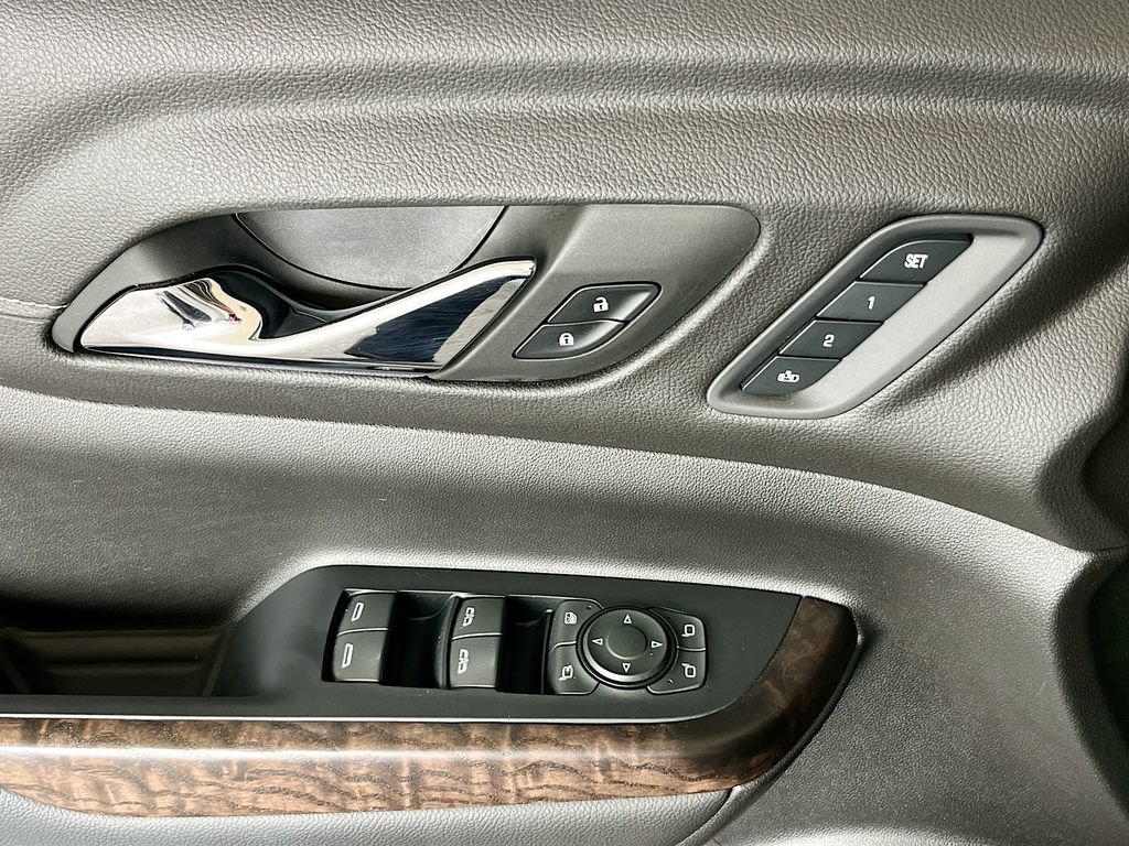 Used 2022 GMC Acadia Denali FWD image 18